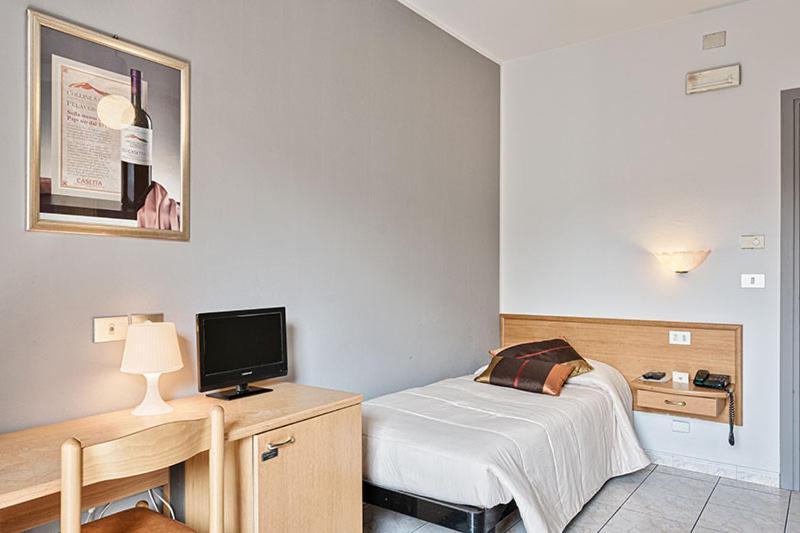 Hotel Celestino Piobesi Torinese Экстерьер фото